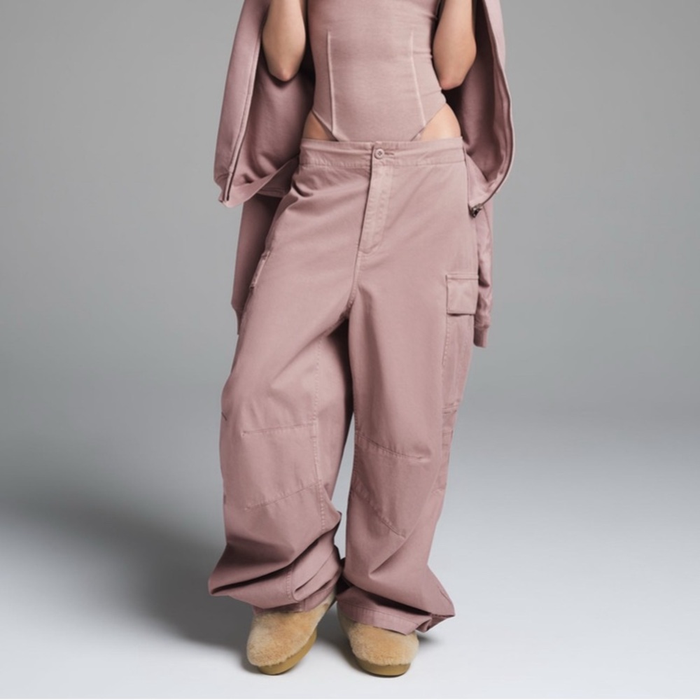 Skims Outdoor Woven Cargo Pant - FAWN XXS